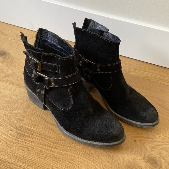 ROAN Suede Bootie Sz 7.5 US - Picture 1 of 9